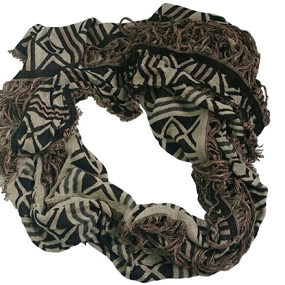 Infinity Scarf with fringe - Picture 1 of 4